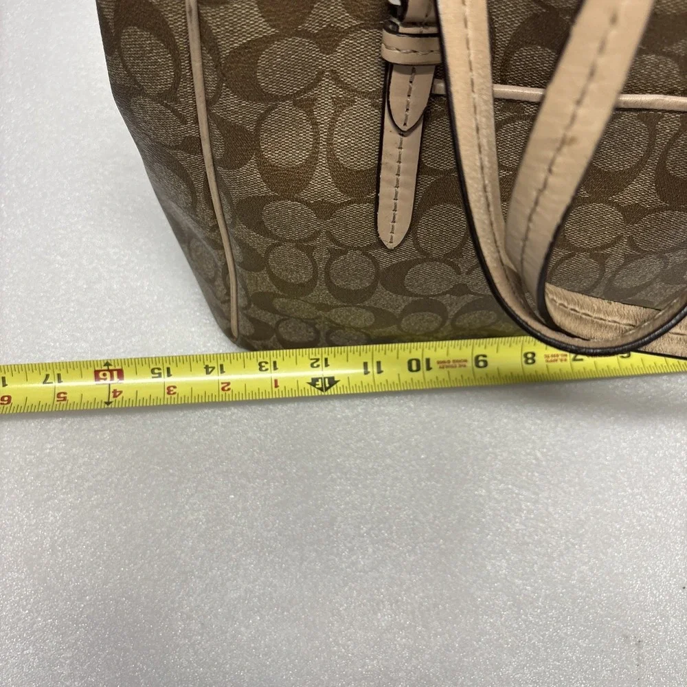 Coach closure bag by
